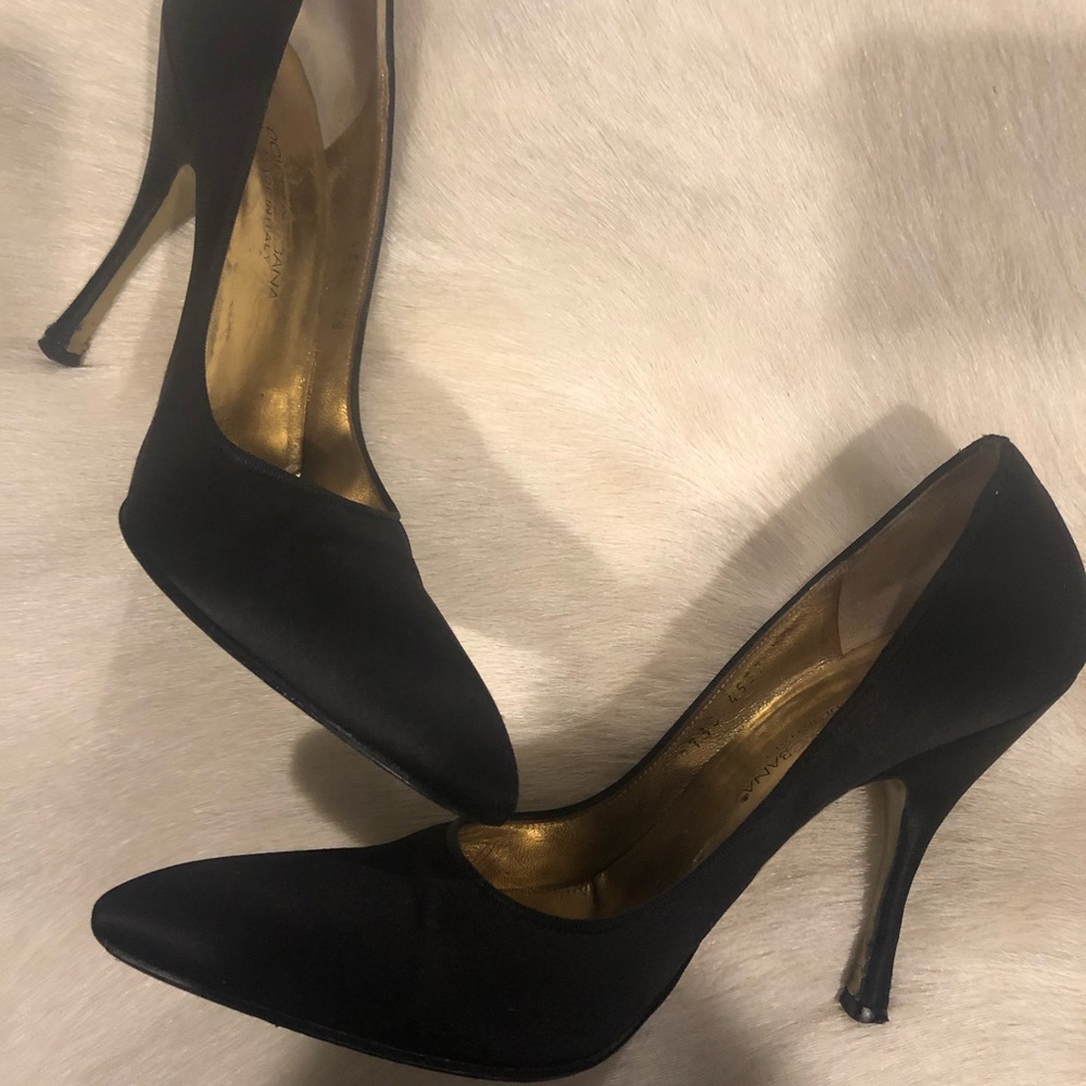 DOLCE & GABBANA Blk Satin pumps, size 38 (8)